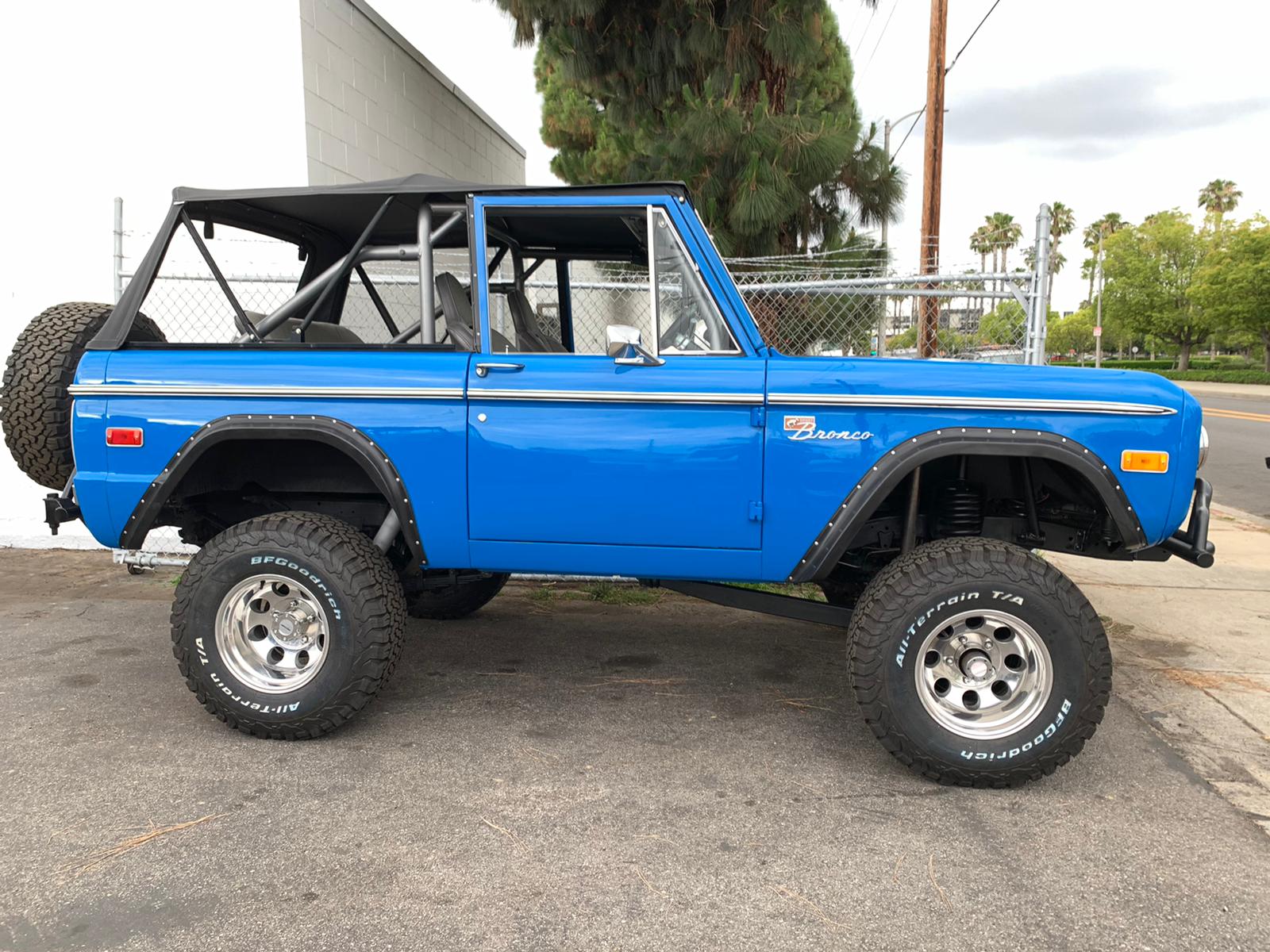 1972 Rust-free California Blue Ford Bronco | Custom Classic Ford Bronco ...